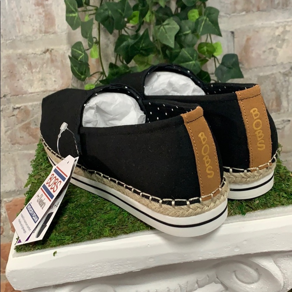 NWT Skechers BOBS Breeze Memory Foam Black - Picture 2 of 4